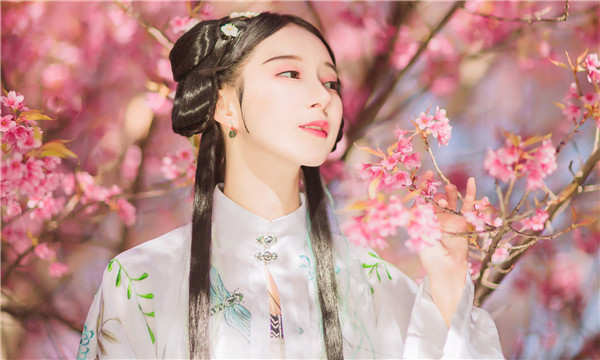 康马供卵试管婴儿：助您实现家庭梦想的科学方案
